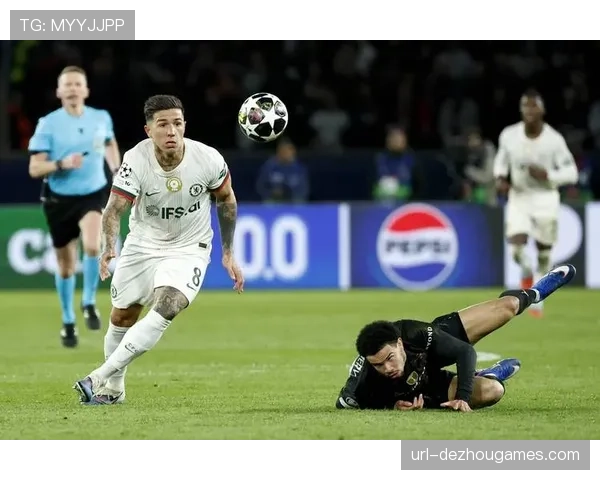 官方：巴黎圣日耳曼与年轻中场埃梅里完成续约至2030年